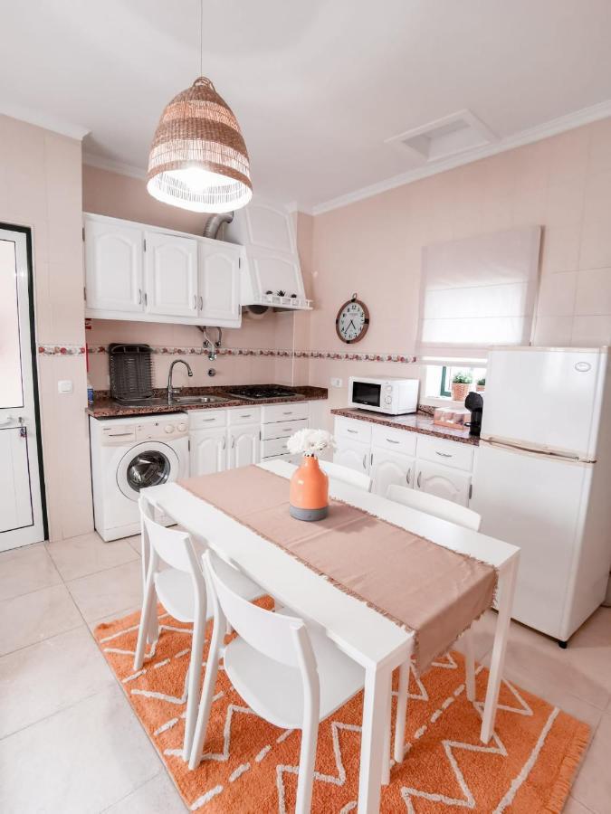 Cantinho Da Praia Apartments Nazaré Eksteriør billede